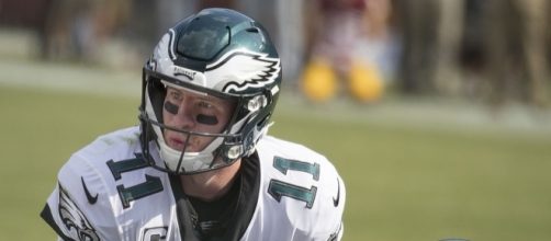 Carson Wentz behind center 2017 [Image by Keith Allison|Wikimedia Commons| Cropped | CC BY-SA 2.0 ]