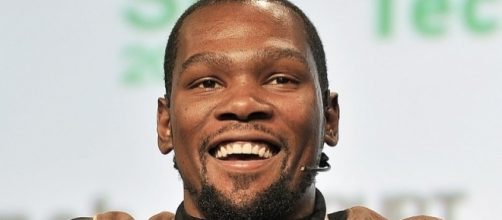 Kevin Durant may be your man. Image via TechCurcnh/Wikimedia Commons