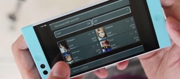 Nextbit Robin successor is Razer Phone, coming this November (via YouTube - Android Authority) Nextbit Robin successor is Razer Phone, coming this November (via YouTube - Android Authority)
