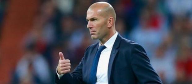 Real Madrid : Zidane donne son accord pour recruter ce joueur ! Real Madrid : Zidane donne son accord pour recruter ce joueur !