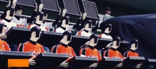 Robot fans | credit, Newsy Tech, YouTube screenshot Robot fans | credit, Newsy Tech, YouTube screenshot