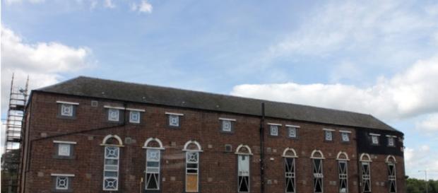 Rosebank Distillery Bonded Warehouse - [ Image - Creative Commons | By Joe Turner | Geograph Org Rosebank Distillery Bonded Warehouse - [ Image - Creative Commons | By Joe Turner | Geograph Org