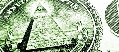 The popular Illuminati symbol on US dollar bill (Image Credit: Illumkinati/Wikimedia Commons)