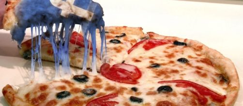 la pizza su Facebook è realtà, ma per ora solo in USA - esperienzamobile.it