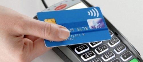 Multe in arrivo per chi non accetta il pagamento con bancomat e carte di credito