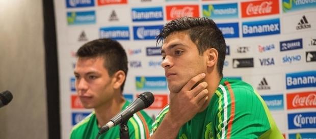 El delantero mexicano Raúl Jiménez en conferencia de prensa. El delantero mexicano Raúl Jiménez en conferencia de prensa.
