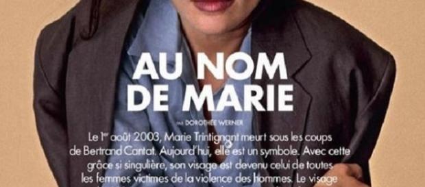 Portada de la revista Elle, homenajeando a Marie Trintignant, asesinada por Bertrand Cantat en 2003. Portada de la revista Elle, homenajeando a Marie Trintignant, asesinada por Bertrand Cantat en 2003.
