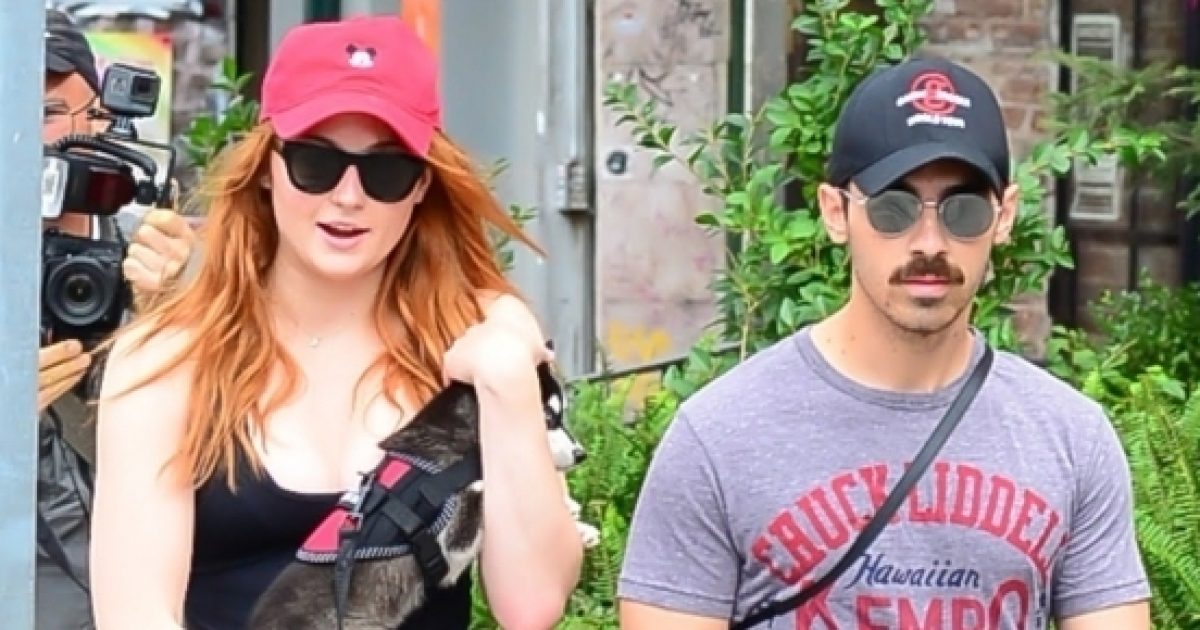 Joe Jonas And Sophie Turner Are Officially Engaged 5759