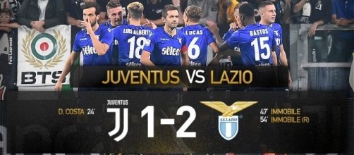 L'esultanza dei giocatori della S.S. Lazio al termine della gara, sotto lo spicchio di tifosi laziali arrivati a Torino