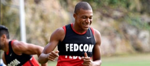 Le Real Madrid et le FC Barcelone étaient sur les rangs pour Kylian Mbappé - thesun.co.uk Le Real Madrid et le FC Barcelone étaient sur les rangs pour Kylian Mbappé - thesun.co.uk