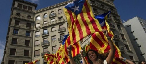 Discurso de Puigdemont sobre Cataluña se retrasa en medio de gran ... - pulso.cl