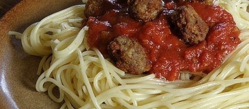 Spaghetti and meatballs for National Pasta Day [Image: Maky Orel/pixabay.com]