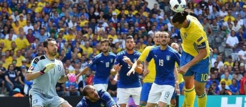Una fase di Italia-Svezia giocata agli Europei 2016