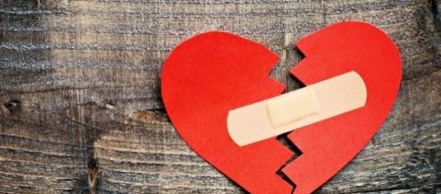 La mejor cura para un corazón roto es olvidar el pasado La mejor cura para un corazón roto es olvidar el pasado