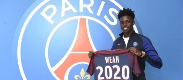 L'attaquant du PSG Timothy Weah a inscrit un hat-trick lors du match opposant les Etats-Unis au Paraguay en huitième de finale du Mondial U17. L'attaquant du PSG Timothy Weah a inscrit un hat-trick lors du match opposant les Etats-Unis au Paraguay en huitième de finale du Mondial U17.