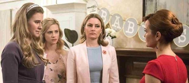 The fierce Madchen Amick is back as Alice Cooper in "Riverdale" season 2. (The CW/YouTube) The fierce Madchen Amick is back as Alice Cooper in "Riverdale" season 2. (The CW/YouTube)