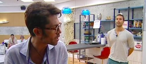 Raffaello Tonon discute con Luca Onestini al GF Vip