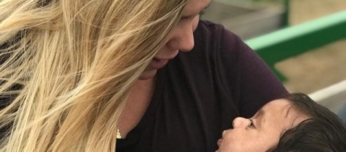Teen Mom 2 star Kailyn Lowry and her son Lux. (Image via Instagram/Kail Lowry)