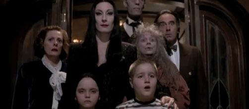 The Addams Family (1991) Trailer (Source: MovieStation/YouTube)