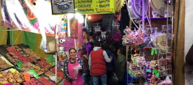 El mercado de Jamaica de noche. - Foto del autor. El mercado de Jamaica de noche. - Foto del autor.