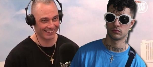 Fabri Fibra a sinistra, Tony Effe a destra. Fabri Fibra a sinistra, Tony Effe a destra.