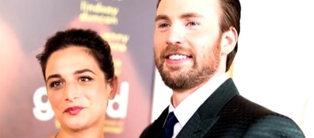 Former couple Jenny Slate and Chris Evans have been spotted going out together. (Entertainment Tonight/YouTube) Former couple Jenny Slate and Chris Evans have been spotted going out together. (Entertainment Tonight/YouTube)