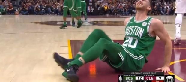 Gordon Hayward apparently suffered a dislocated ankle – image – Ximo Pierto-NBA /Youtube Gordon Hayward apparently suffered a dislocated ankle – image – Ximo Pierto-NBA /Youtube