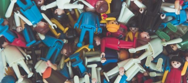http://freeforcommercialuse.net/portfolio/toy-playmobil-figures/ by Markus Spiske http://freeforcommercialuse.net/portfolio/toy-playmobil-figures/ by Markus Spiske