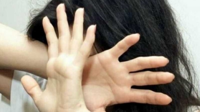 Abusa per anni della figlia 13enne della compagna: arrestato &mdash; Il ... - ilcorriere.net