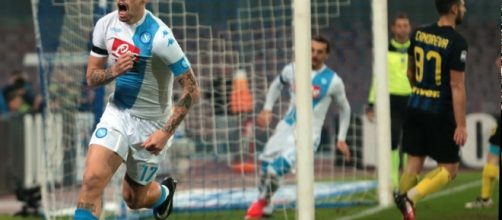 Hamsik esulta dopo un gol contro l'Inter