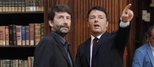 Matteo Renzi sembra voler indicare la via del Pd a Dario Franceschini, ma lui guarda dalla parte opposta