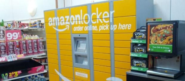 Amazon Locker at Baltoro, 345 West 42nd st, Manhattan NYC by Adam Matan/Wikimedia Commons Amazon Locker at Baltoro, 345 West 42nd st, Manhattan NYC by Adam Matan/Wikimedia Commons