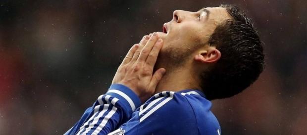 Chelsea star player, Eden Hazard looking at the sky during his side's past game. (Image via Thomas Richards/Flickr) Chelsea star player, Eden Hazard looking at the sky during his side's past game. (Image via Thomas Richards/Flickr)