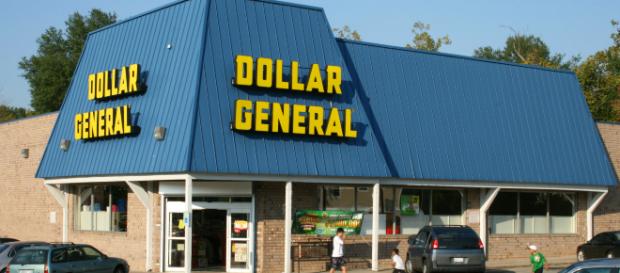 Walmart takes on Dollar General - Wikimedia Commons Walmart takes on Dollar General - Wikimedia Commons