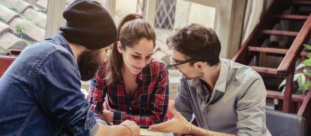 What to consider before you take that internship - Business Insider - businessinsider.com What to consider before you take that internship - Business Insider - businessinsider.com