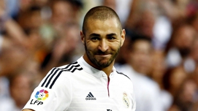 Benzema: "Les critiques, &ccedil;a vient, &ccedil;a part...&quot ... - sports.fr