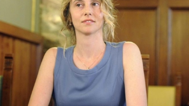 Il ministro Marianna Madia sugli aumenti degli stipendi derivanti dal rinnovo dei contratti statali.