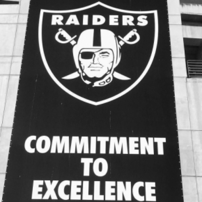 The Oakland Raiders donate to the families and victims of the Las Vegas shooting - [Image via Frank Reedy / Flickr]
