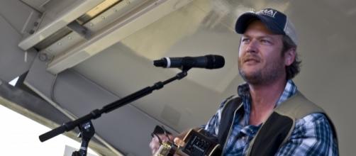 Blake Shelton gets candid about Luke Bryan's decision to join "American Idol" reboot. (Image Credit: Nellis/Youtube)