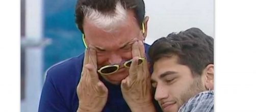Cristiano Malgioglio in lacrime al GF VIP