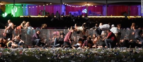 Las Vegas concert victims escape shooter - CNN Mass Shooting as Las Vegas Music Festival