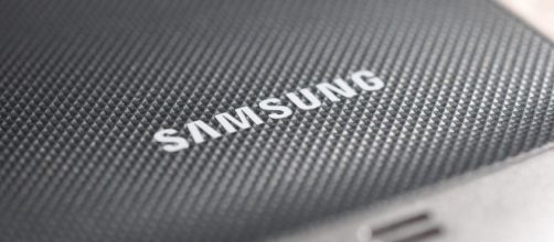 Samsung will release a Galaxy S9+ alongside Galaxy S9 next year / Photo via Opopododo, Flickr