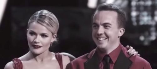Witney Carson and Frankie Muniz are partners on 'Dancing With the Stars' Season 25 [Image via ABC/YouTube screenshot]