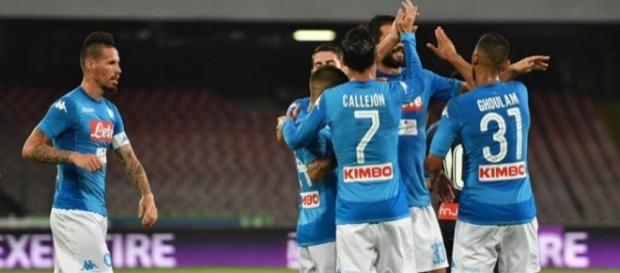 3-0 al San Paolo contro il Cagliari e punteggio pieno. 3-0 al San Paolo contro il Cagliari e punteggio pieno.