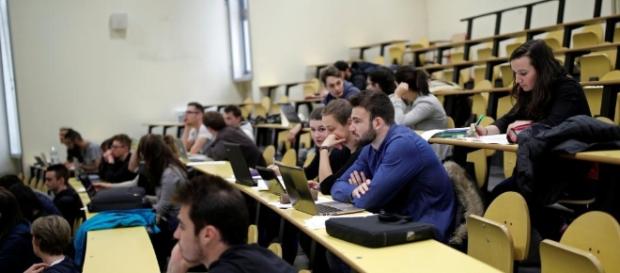 Admission post-bac : 6 000 étudiants attendent toujours une place ... - francetvinfo.fr Admission post-bac : 6 000 étudiants attendent toujours une place ... - francetvinfo.fr