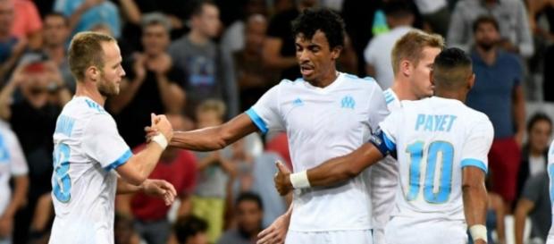 Les novueaux maillots de l'OM remplaceront la version sans sponsors Les novueaux maillots de l'OM remplaceront la version sans sponsors