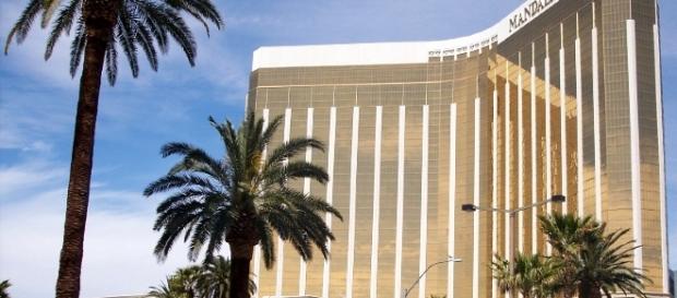 Mandalay Bay Resort and Casino — Wikipédia - wikipedia.org Mandalay Bay Resort and Casino — Wikipédia - wikipedia.org