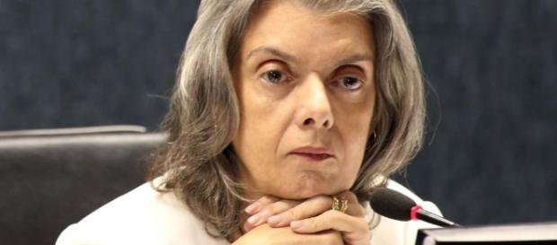 Presidente do STF, ministra Cármen Lúcia, irá tomar decisão sobre caso Aécio Presidente do STF, ministra Cármen Lúcia, irá tomar decisão sobre caso Aécio