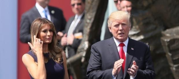 Trump przemawia na Pl. Krasińskich. "Ameryka kocha Polskę" (fot. dorzeczy.pl) Trump przemawia na Pl. Krasińskich. "Ameryka kocha Polskę" (fot. dorzeczy.pl)