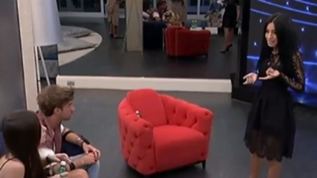 Gf Vip, Giulia De Lellis: "Chiedo scusa ad Asia" - today.it